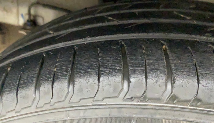 2019 Hyundai VENUE SX PLUS 1.0 TURBO DCT, Petrol, Automatic, 23,765 km, Right Rear Tyre Tread
