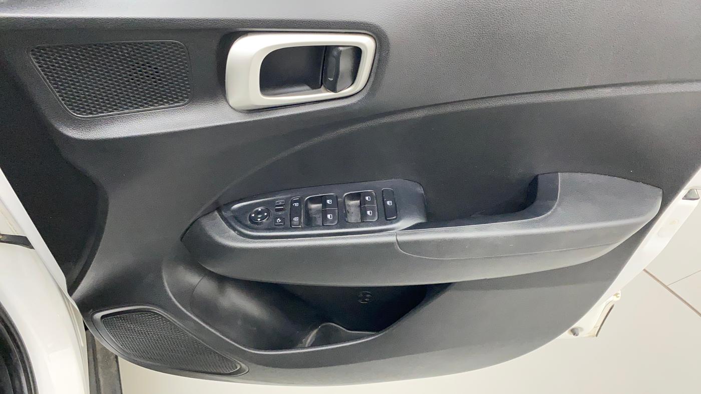 2019 Hyundai VENUE SX PLUS 1.0 TURBO DCT, Petrol, Automatic, 23,765 km, Driver Side Door Panels Control