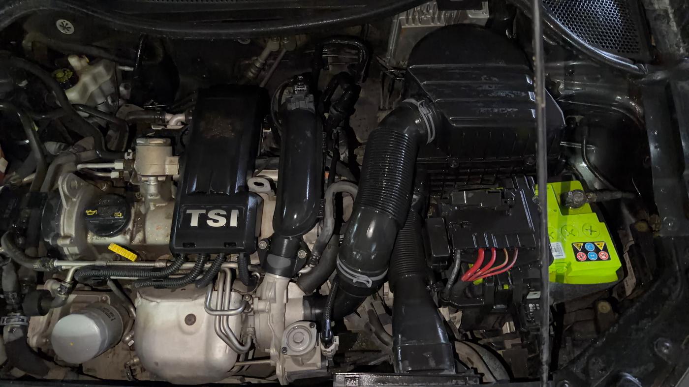 2014 Volkswagen Polo GT TSI AT, Petrol, Automatic, 96,653 km, Engine View - Left