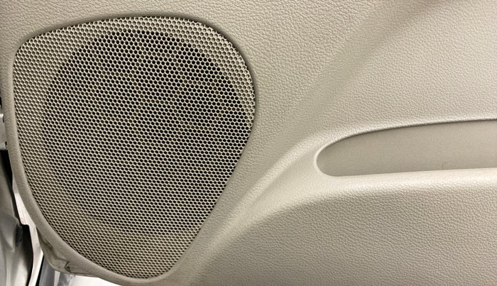 2017 Maruti Celerio ZXI D, Petrol, Manual, 7,310 km, Speaker