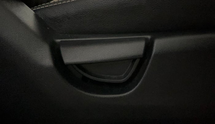 2020 Hyundai NEW SANTRO SPORTZ AMT, Petrol, Automatic, 30,306 km, Driver Side Adjustment Panel