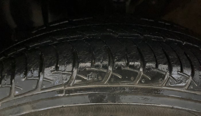 2021 Maruti New Wagon-R VXI (O) 1.0, Petrol, Manual, 26,091 km, Left Front Tyre Tread