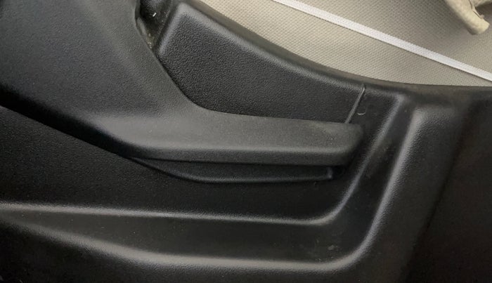 2021 Maruti New Wagon-R VXI (O) 1.0, Petrol, Manual, 26,091 km, Driver Side Adjustment Panel