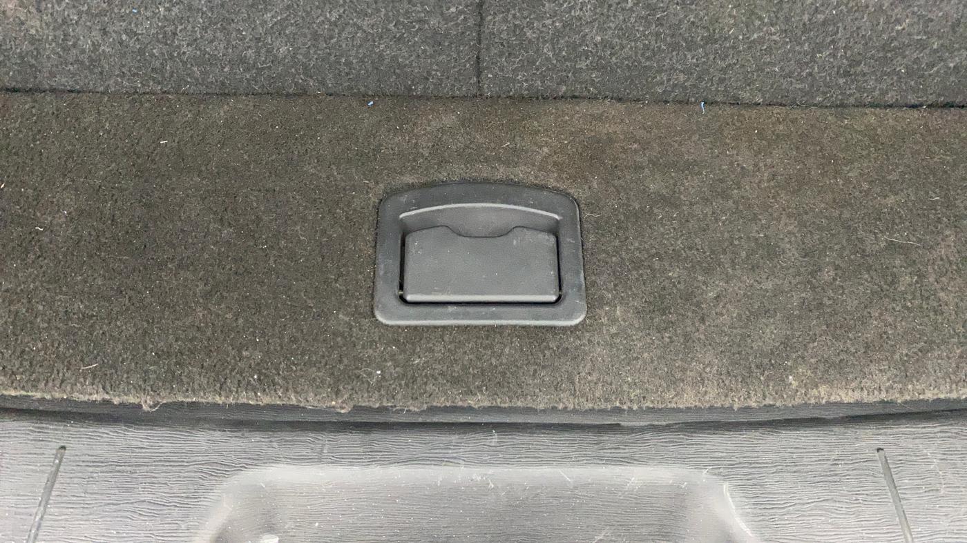 2020 Mahindra XUV500 W9, Diesel, Manual, 78,213 km, Boot Inside