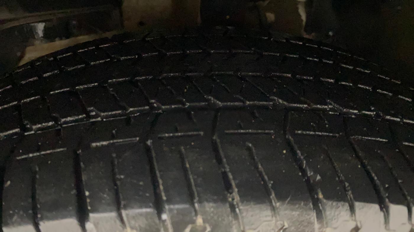 2020 Mahindra XUV500 W9, Diesel, Manual, 78,213 km, Left Front Tyre Tread