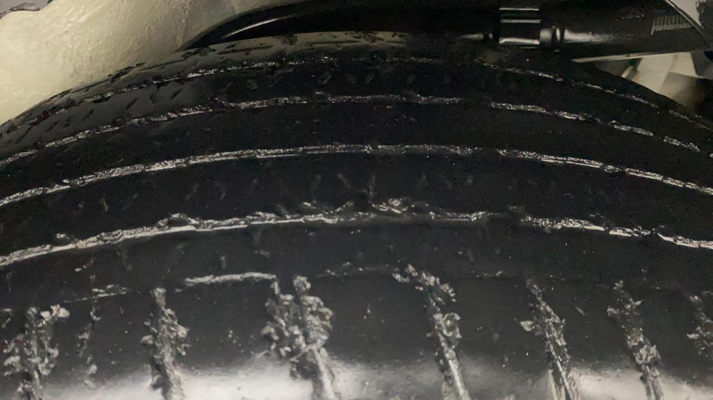 2020 Mahindra XUV500 W9, Diesel, Manual, 78,213 km, Left Rear Tyre Tread
