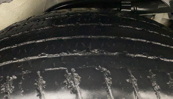 2020 Mahindra XUV500 W9, Diesel, Manual, 78,213 km, Left Rear Tyre Tread