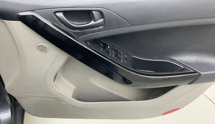 2019 Tata NEXON XM DIESEL, Diesel, Manual, 60,612 km, Driver Side Door Panels Control