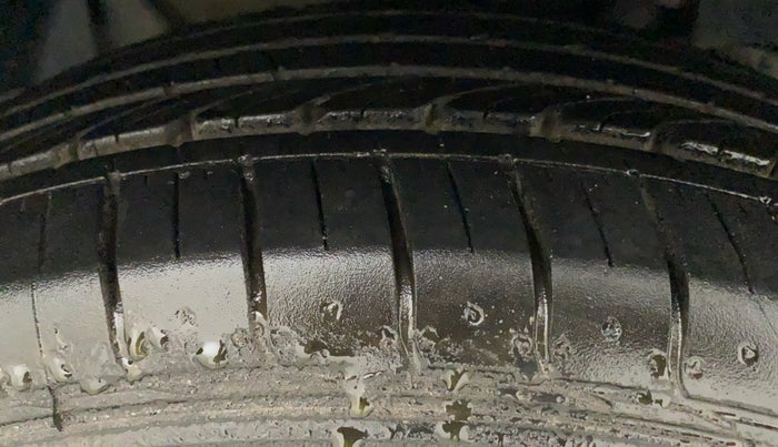2019 Tata NEXON XM DIESEL, Diesel, Manual, 60,612 km, Right Front Tyre Tread