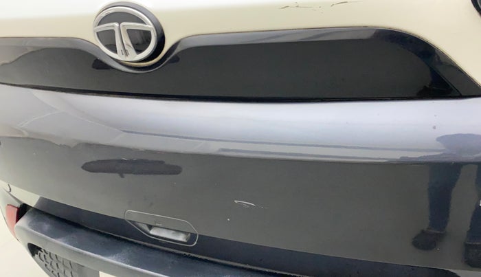 2019 Tata NEXON XM DIESEL, Diesel, Manual, 60,612 km, Dicky (Boot door) - Slightly dented
