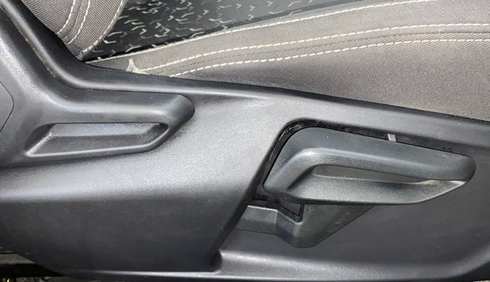 2022 Tata Tiago XZ PLUS CNG, CNG, Manual, 58,660 km, Driver Side Adjustment Panel