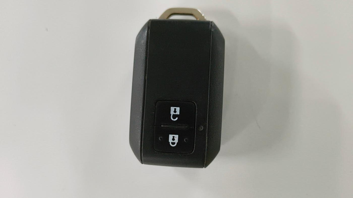 2021 Maruti Baleno ZETA PETROL 1.2, Petrol, Manual, 74,746 km, Key Close Up