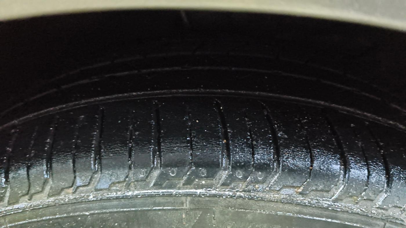 2021 Maruti Baleno ZETA PETROL 1.2, Petrol, Manual, 74,746 km, Right Front Tyre Tread