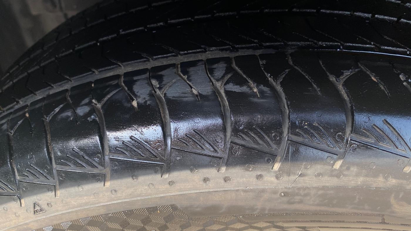 2023 Maruti Grand Vitara DELTA SMART HYBRID AT, Petrol, Automatic, 46,095 km, Left Front Tyre Tread