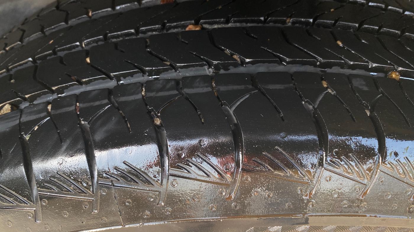 2023 Maruti Grand Vitara DELTA SMART HYBRID AT, Petrol, Automatic, 46,095 km, Left Rear Tyre Tread