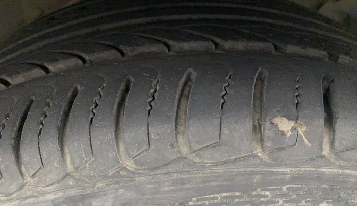 2019 Ford Ecosport TITANIUM + 1.5L PETROL AT, Petrol, Automatic, 31,778 km, Right Front Tyre Tread