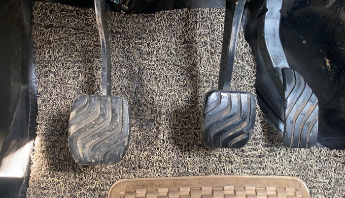 2020 Renault TRIBER RXZ, Petrol, Manual, 82,282 km, Pedals