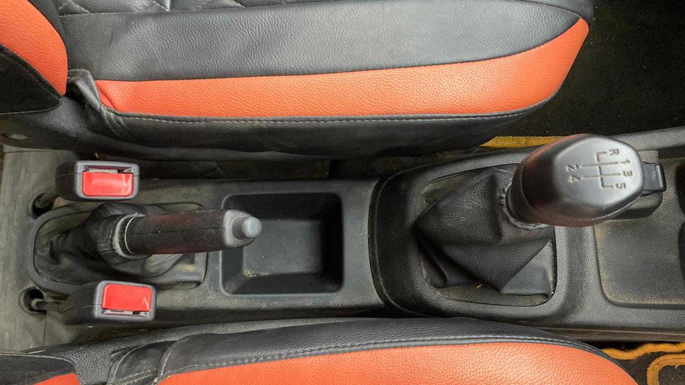 2018 Renault Kwid RXL, Petrol, Manual, 70,303 km, Gear Lever