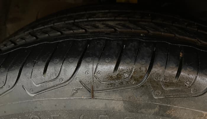 2015 Ford Ecosport TITANIUM 1.5L PETROL AT, Petrol, Automatic, 74,931 km, Right Front Tyre Tread