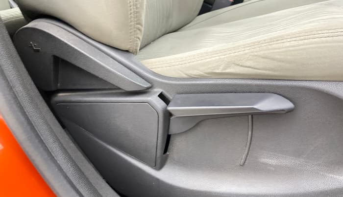 2015 Ford Ecosport TITANIUM 1.5L PETROL AT, Petrol, Automatic, 74,931 km, Driver Side Adjustment Panel