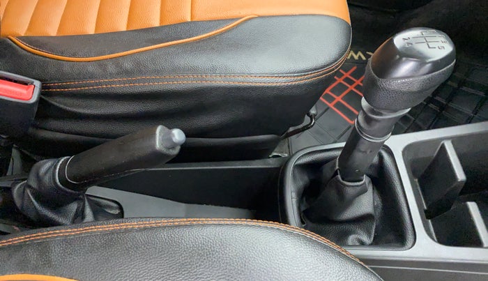2019 Renault Kwid RXL, Petrol, Manual, 6,755 km, Gear Lever