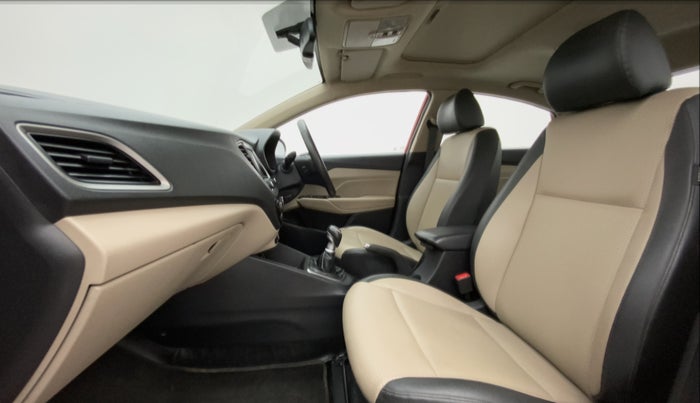 2018 Hyundai Verna 1.6 VTVT SX O, Petrol, Manual, 92,478 km, Right Side Front Door Cabin
