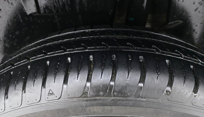2021 Maruti Dzire VXI, Petrol, Manual, 22,789 km, Left Rear Tyre Tread
