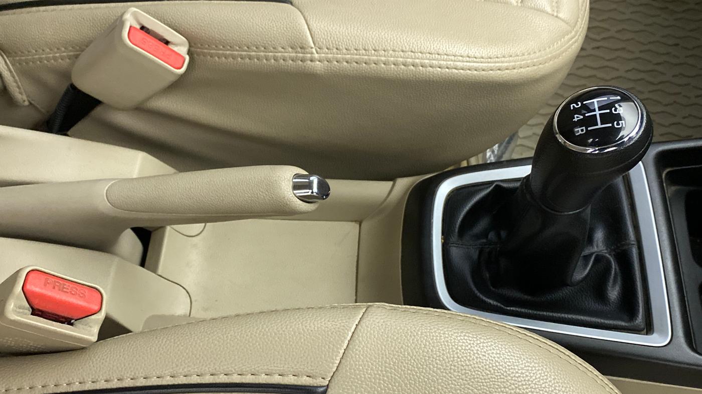 2021 Maruti Dzire VXI, Petrol, Manual, 22,789 km, Gear Lever