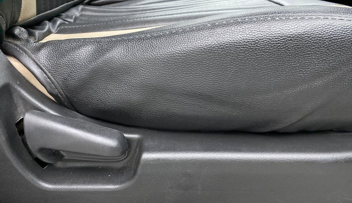 2018 Maruti Wagon R 1.0 VXI AMT, Petrol, Automatic, 31,597 km, Driver Side Adjustment Panel