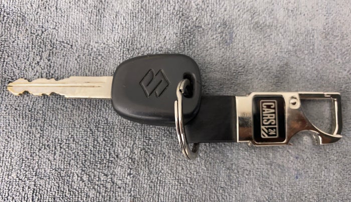 2020 Maruti Swift LXI, Petrol, Manual, 26,600 km, Key Close Up