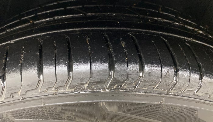 2021 Hyundai NEW I20 ASTA (O) 1.2 MT, Petrol, Manual, 13,491 km, Left Front Tyre Tread