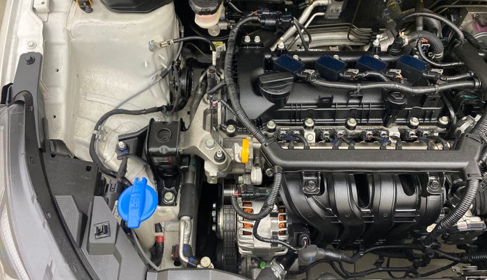 2021 Hyundai NEW I20 ASTA (O) 1.2 MT, Petrol, Manual, 13,491 km, Engine View - Right