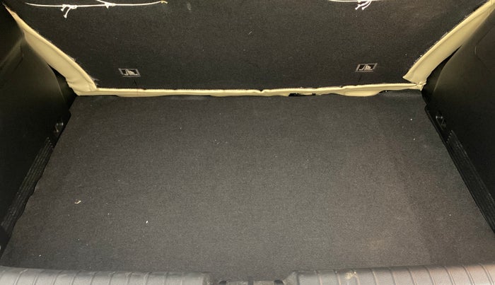 2021 Hyundai NEW I20 ASTA (O) 1.2 MT, Petrol, Manual, 13,491 km, Boot Inside