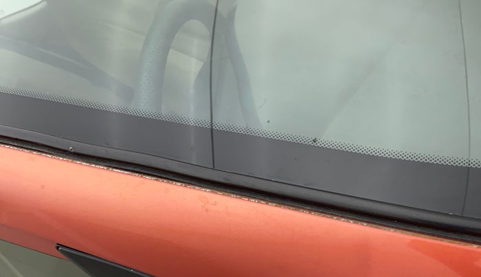 2010 Hyundai i10 MAGNA 1.2, Petrol, Manual, 39,831 km, Right A pillar - Paint is slightly faded