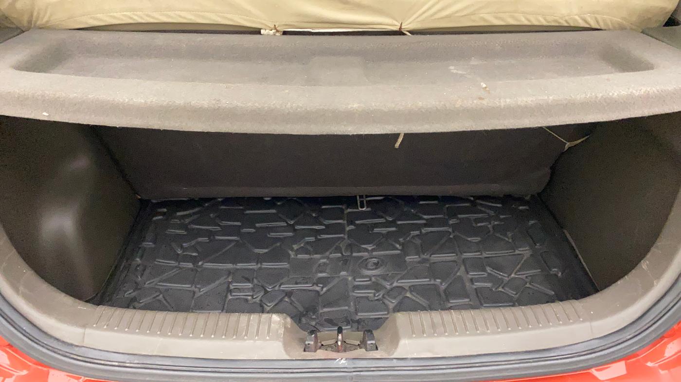 2010 Hyundai i10 MAGNA 1.2, Petrol, Manual, 39,831 km, Boot Inside