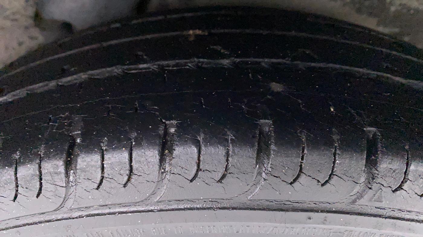 2012 Hyundai i10 SPORTZ 1.2 AT KAPPA2, Petrol, Automatic, 47,680 km, Left Rear Tyre Tread