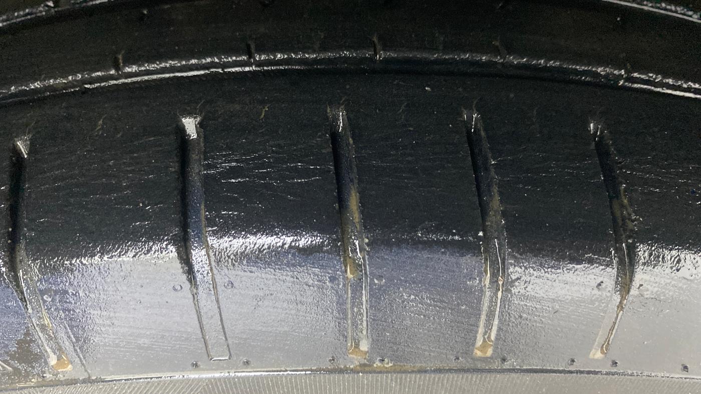 2018 Maruti Swift ZXI AMT, Petrol, Automatic, 41,058 km, Left Front Tyre Tread