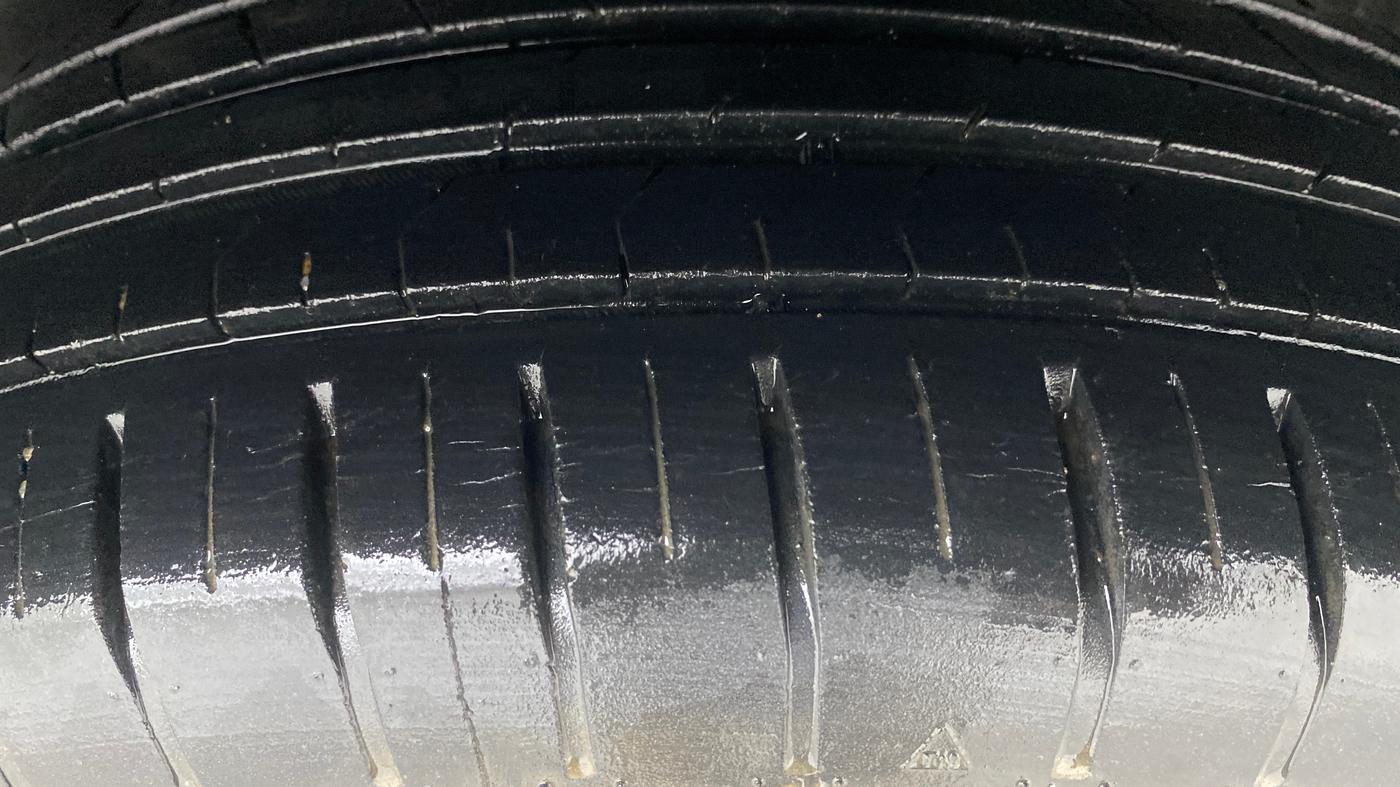 2018 Maruti Swift ZXI AMT, Petrol, Automatic, 41,058 km, Left Rear Tyre Tread