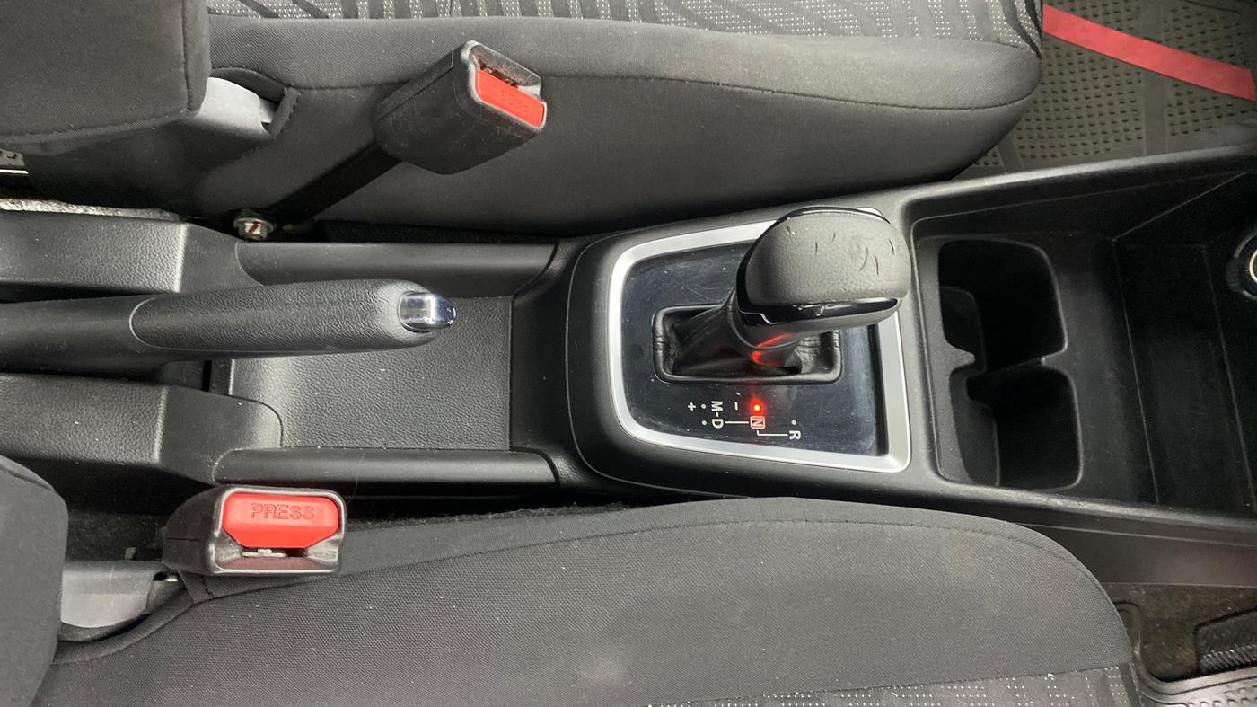 2018 Maruti Swift ZXI AMT, Petrol, Automatic, 41,058 km, Gear Lever