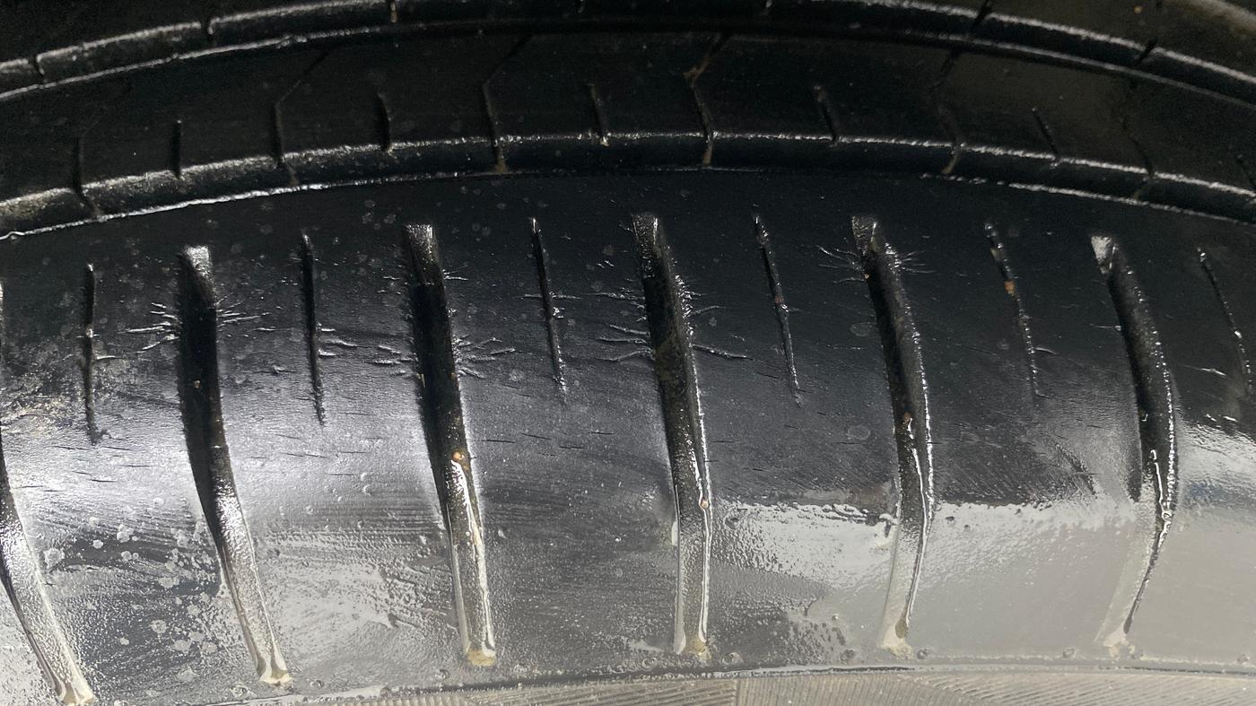 2018 Maruti Swift ZXI AMT, Petrol, Automatic, 41,058 km, Right Rear Tyre Tread