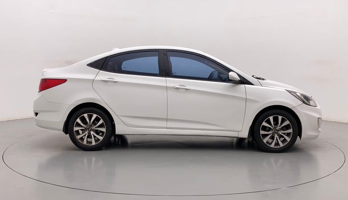 2013 Hyundai Verna FLUIDIC 1.6 CRDI SX, Diesel, Manual, 46,332 km, Right Side View