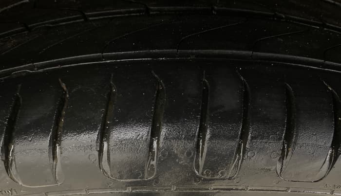 2020 Volkswagen Vento HIGHLINE 1.0L TSI, Petrol, Manual, 72,576 km, Right Rear Tyre Tread