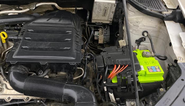 2020 Volkswagen Vento HIGHLINE 1.0L TSI, Petrol, Manual, 72,576 km, Engine View - Left