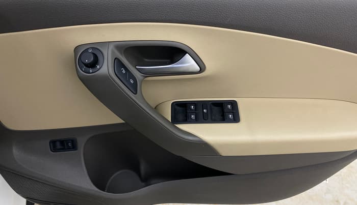 2020 Volkswagen Vento HIGHLINE 1.0L TSI, Petrol, Manual, 72,576 km, Driver Side Door Panels Control