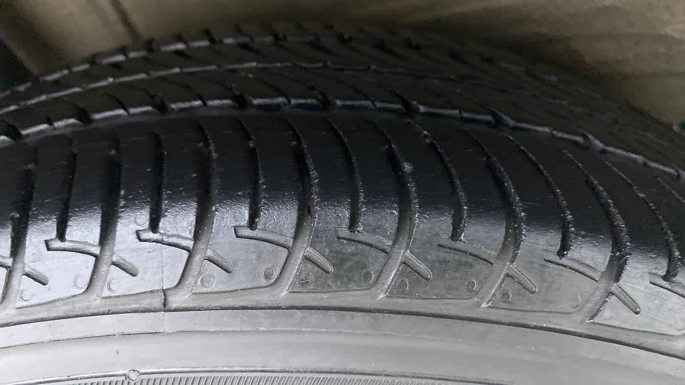 2019 Maruti New Wagon-R VXI 1.0, Petrol, Manual, 12,936 km, Right Rear Tyre Tread