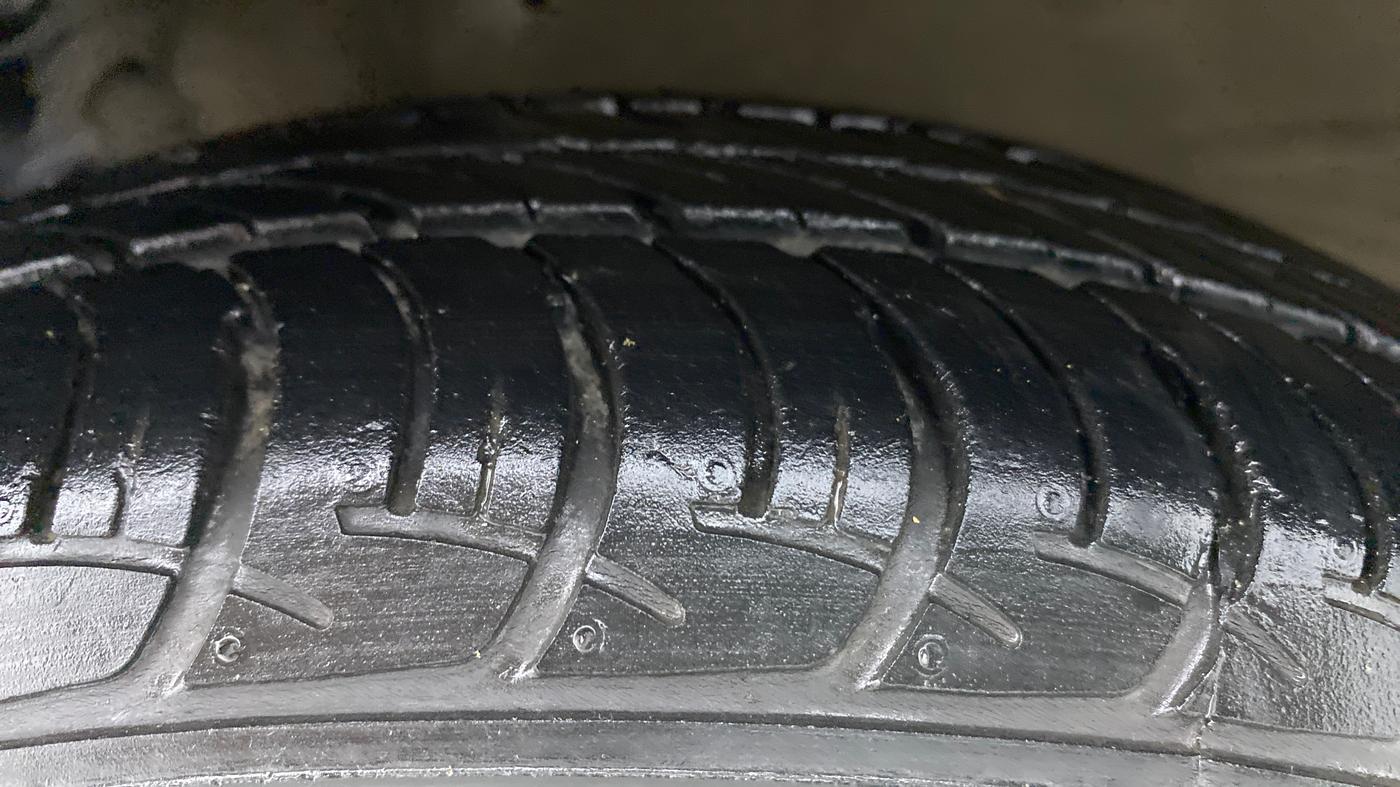 2019 Maruti New Wagon-R VXI 1.0, Petrol, Manual, 12,936 km, Left Front Tyre Tread