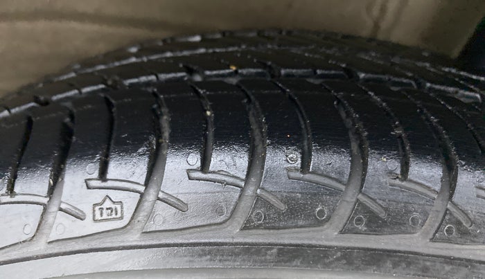 2019 Maruti New Wagon-R VXI 1.0, Petrol, Manual, 12,936 km, Left Rear Tyre Tread