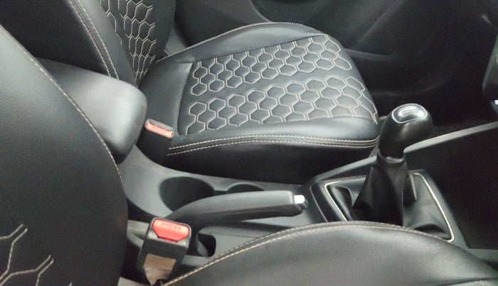 2016 Hyundai Elite i20 SPORTZ 1.2, Petrol, Manual, 1,15,706 km, Gear Lever