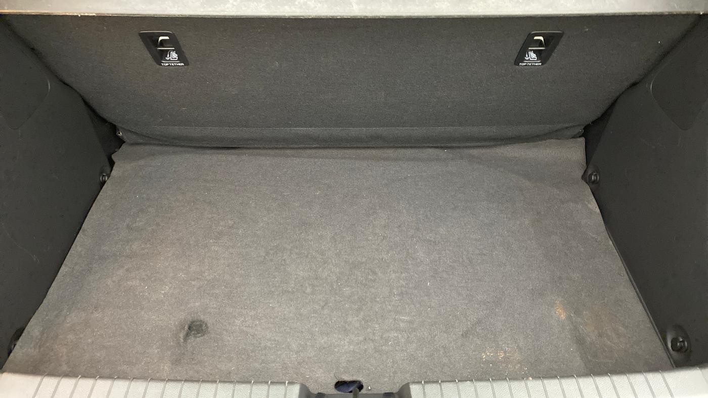2018 Hyundai Elite i20 ASTA 1.2 (O), Petrol, Manual, 15,974 km, Boot Inside