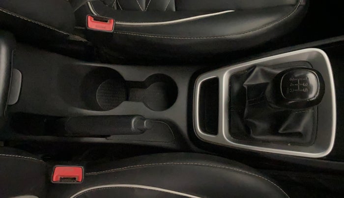 2021 Hyundai VENUE S 1.2, Petrol, Manual, 52,272 km, Gear Lever